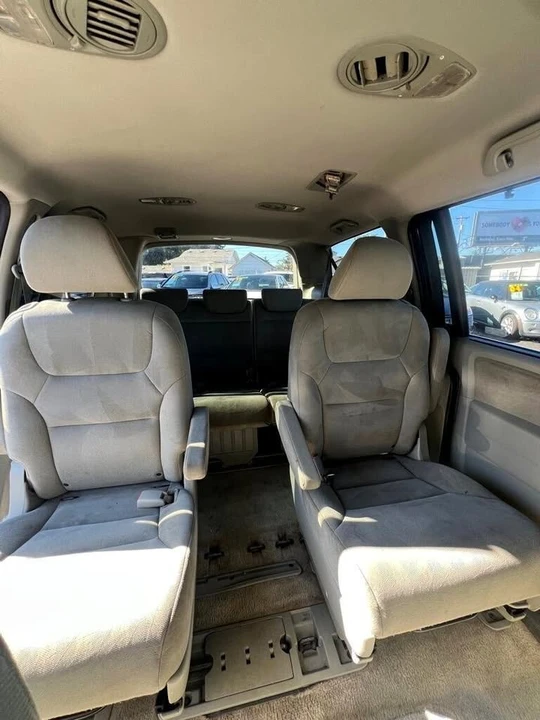 2008 Honda Odyssey - Image 10 of 12