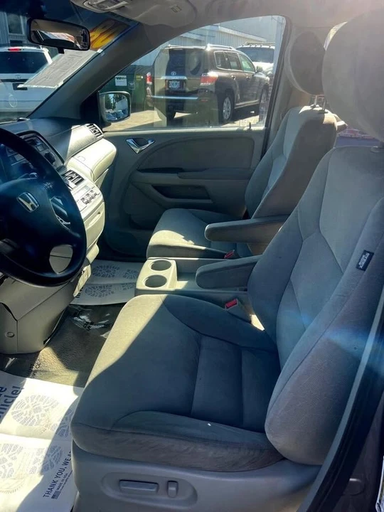 2008 Honda Odyssey - Image 11 of 12