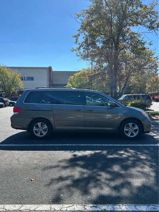 2008 Honda Odyssey - Image 3 of 13