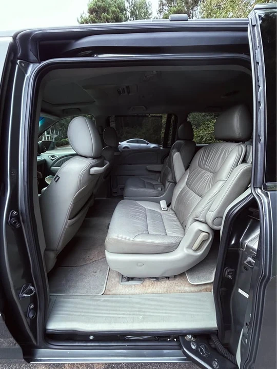 2008 Honda Odyssey - Image 3 of 6