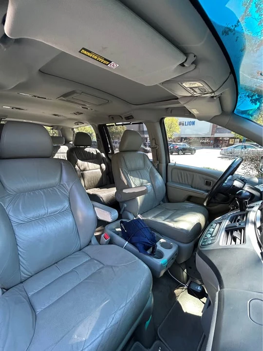 2008 Honda Odyssey - Image 6 of 13