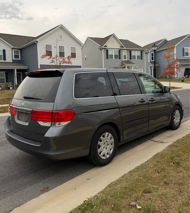 2008 Honda Odyssey - Image 2 of 6