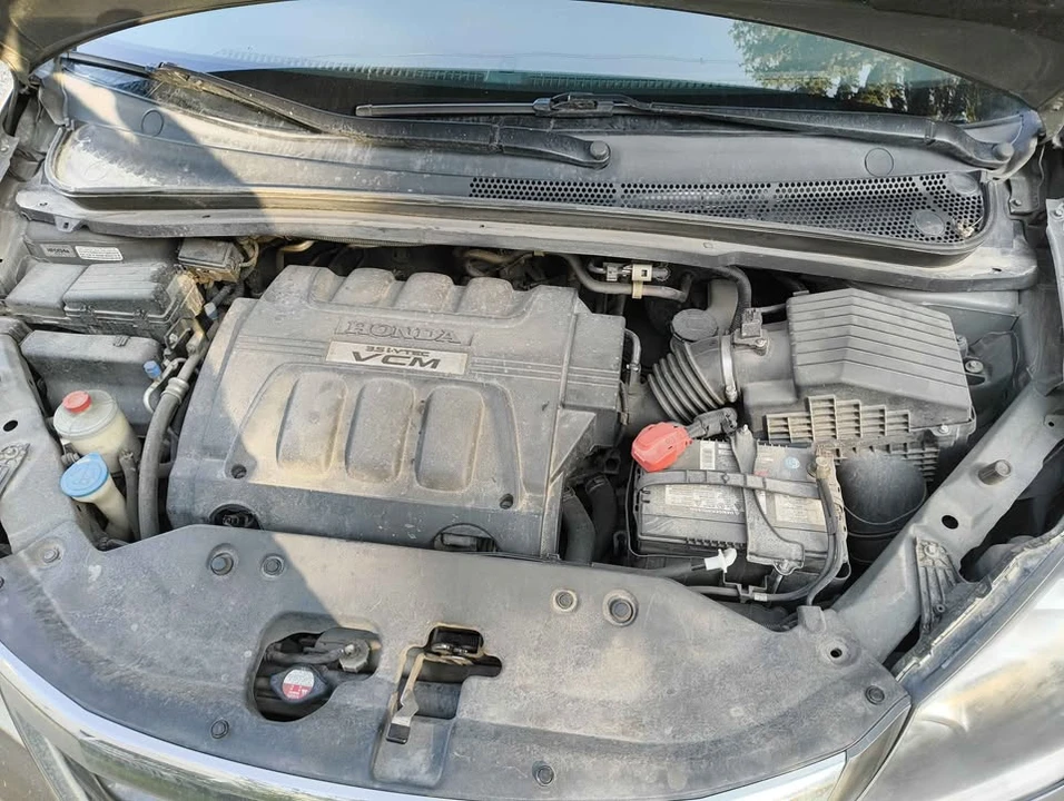 2008 Honda Odyssey - Image 15 of 18