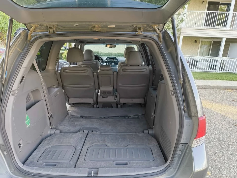 2008 Honda Odyssey - Image 10 of 18