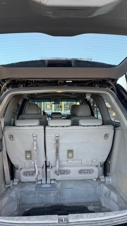 2008 Honda Odyssey - Image 10 of 13