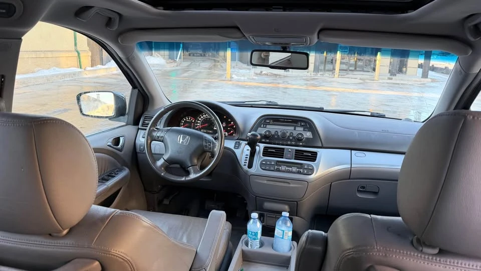2008 Honda Odyssey - Image 11 of 13