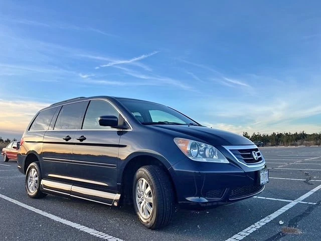 2008 Honda Odyssey - Image 2 of 20