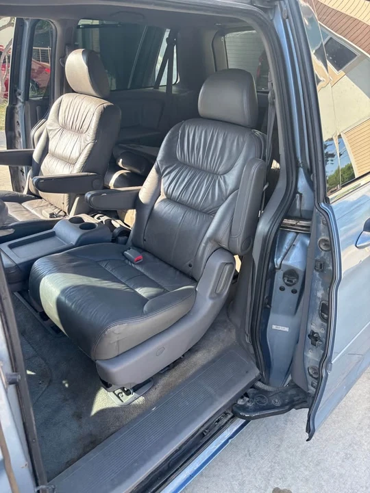 2008 Honda Odyssey - Image 10 of 10
