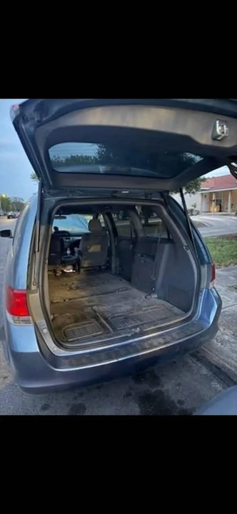 2008 Honda Odyssey - Image 2 of 2