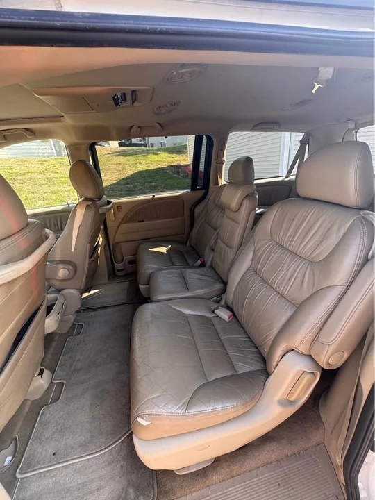 2008 Honda Odyssey - Image 3 of 11