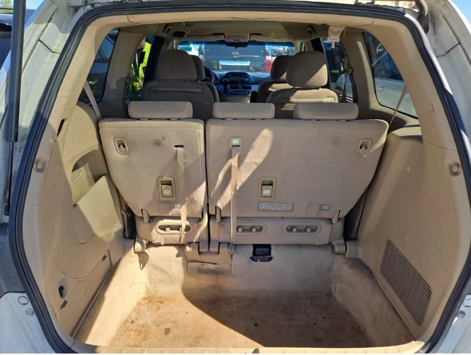 2008 Honda Odyssey - Image 13 of 15