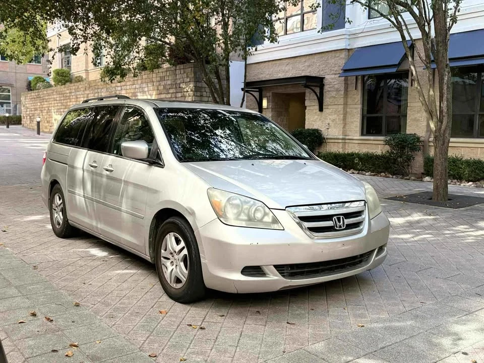 2008 Honda Odyssey - Image 2 of 9