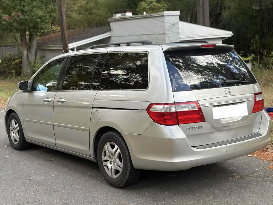 2008 Honda Odyssey - Image 11 of 13