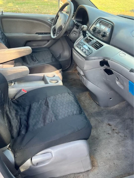 2008 Honda Odyssey - Image 10 of 15