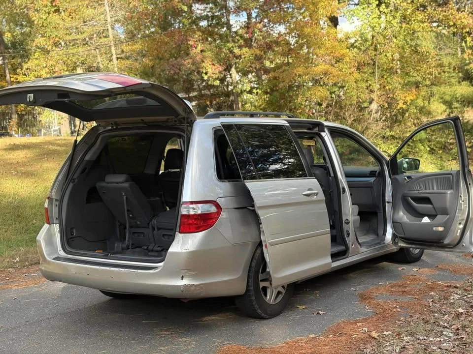 2008 Honda Odyssey - Image 3 of 13