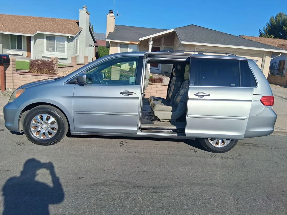 2008 Honda Odyssey - Image 6 of 12
