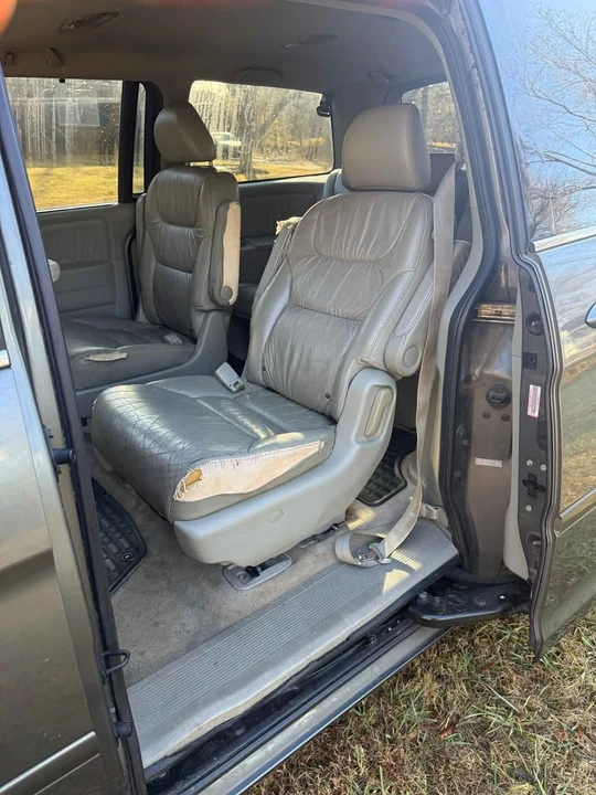 2008 Honda Odyssey - Image 15 of 20