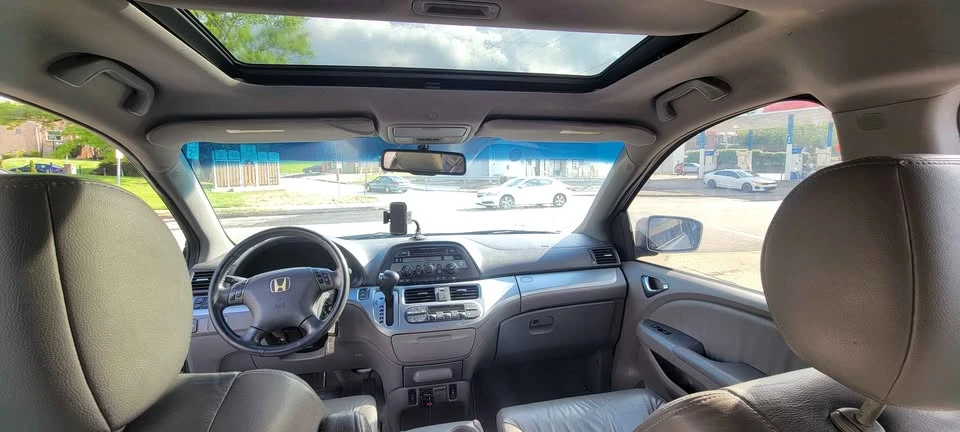 2008 Honda Odyssey - Image 6 of 10