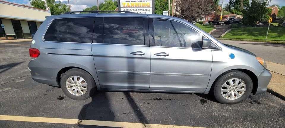 2008 Honda Odyssey - Image 3 of 10