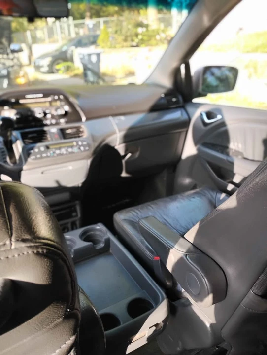 2008 Honda Odyssey - Image 16 of 19
