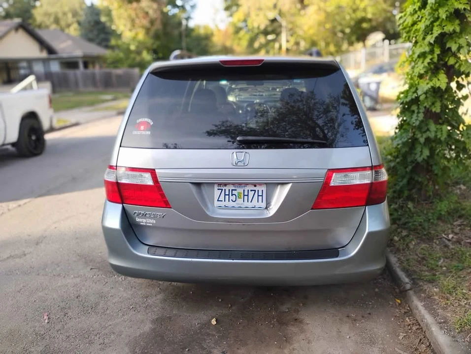 2008 Honda Odyssey - Image 2 of 19