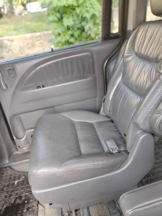 2008 Honda Odyssey - Image 15 of 19
