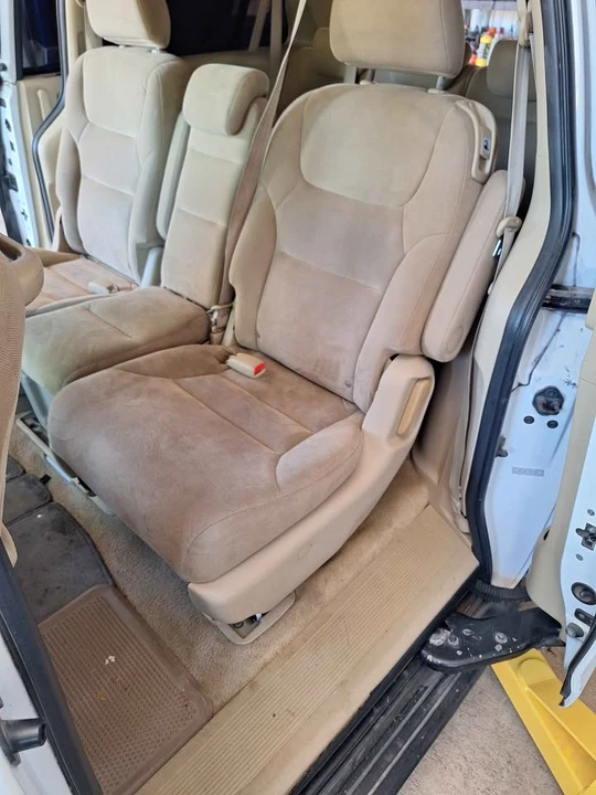 2008 Honda Odyssey - Image 3 of 4