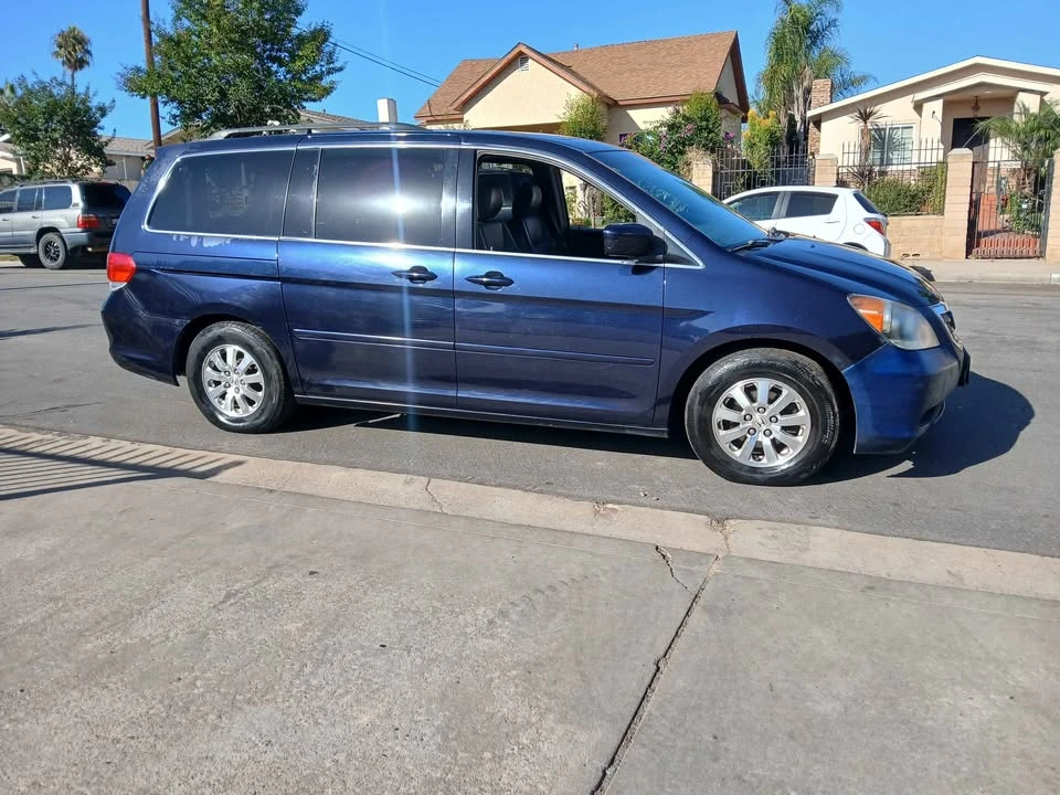 2008 Honda Odyssey - Image 2 of 8