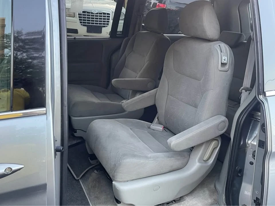 2008 Honda Odyssey - Image 14 of 17
