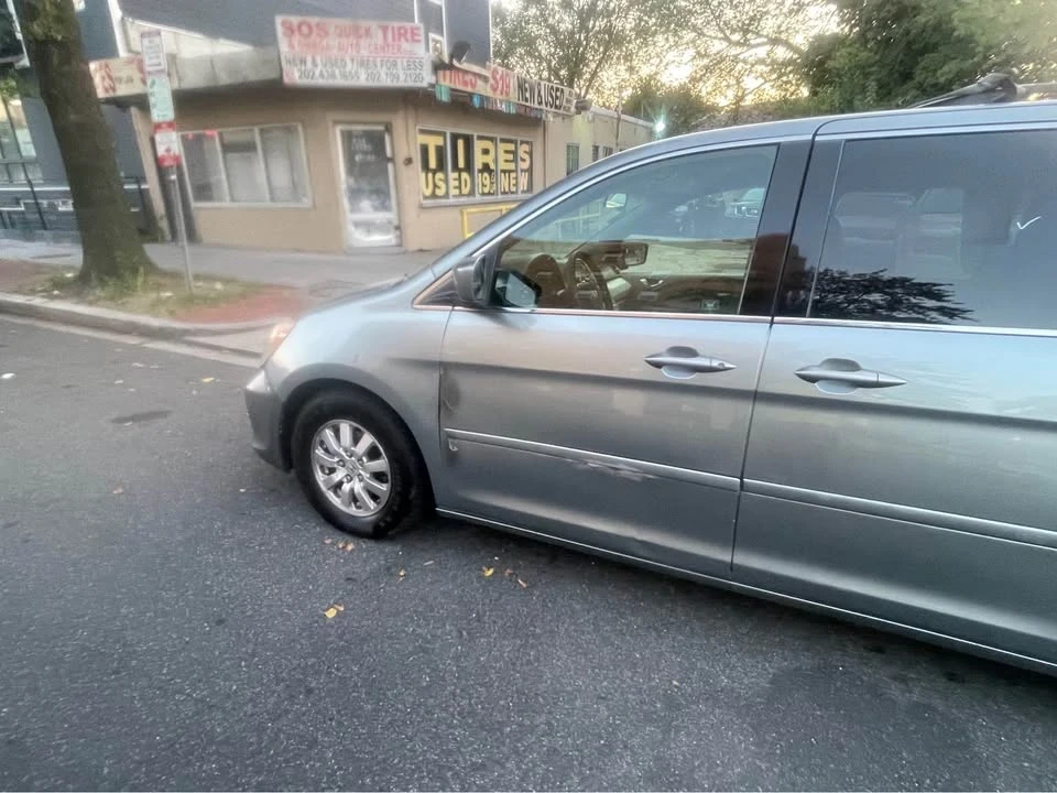 2008 Honda Odyssey - Image 8 of 17