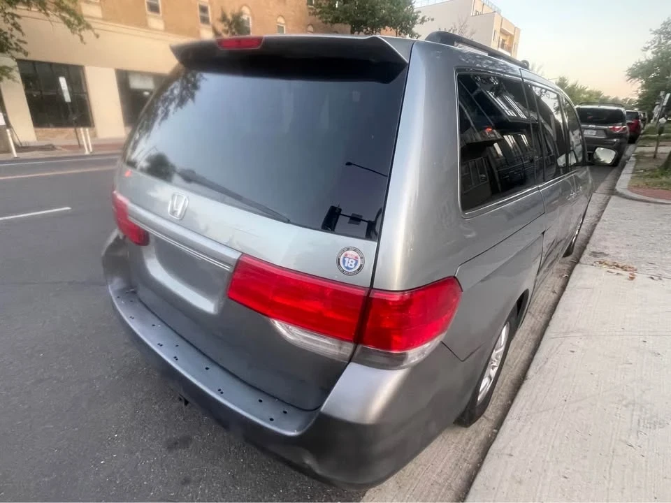 2008 Honda Odyssey - Image 6 of 17