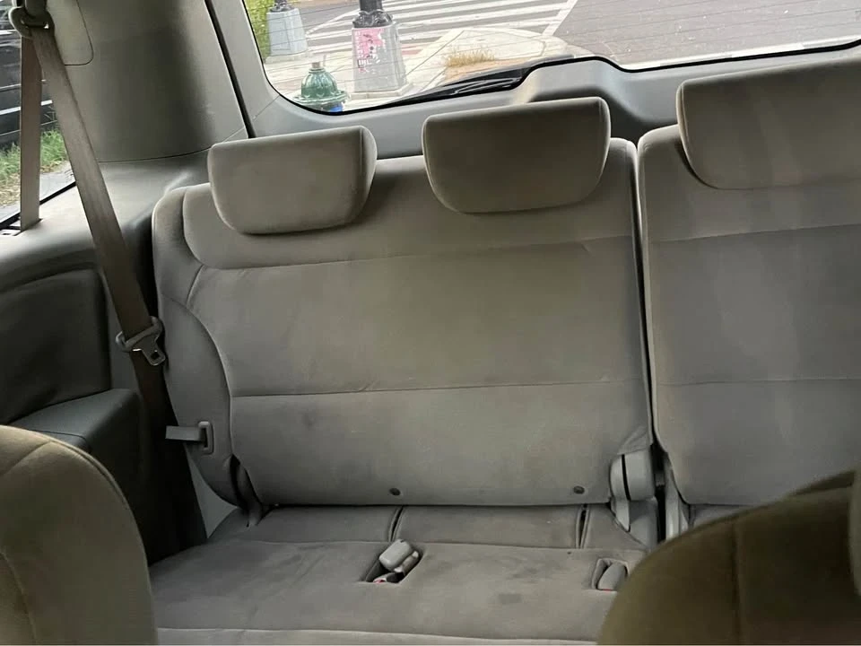 2008 Honda Odyssey - Image 15 of 17