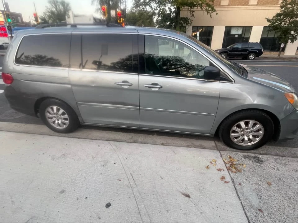 2008 Honda Odyssey - Image 5 of 17