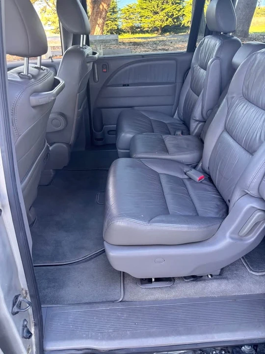 2008 Honda Odyssey - Image 3 of 9