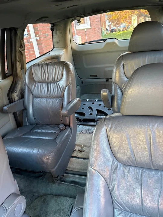 2008 Honda Odyssey - Image 8 of 15