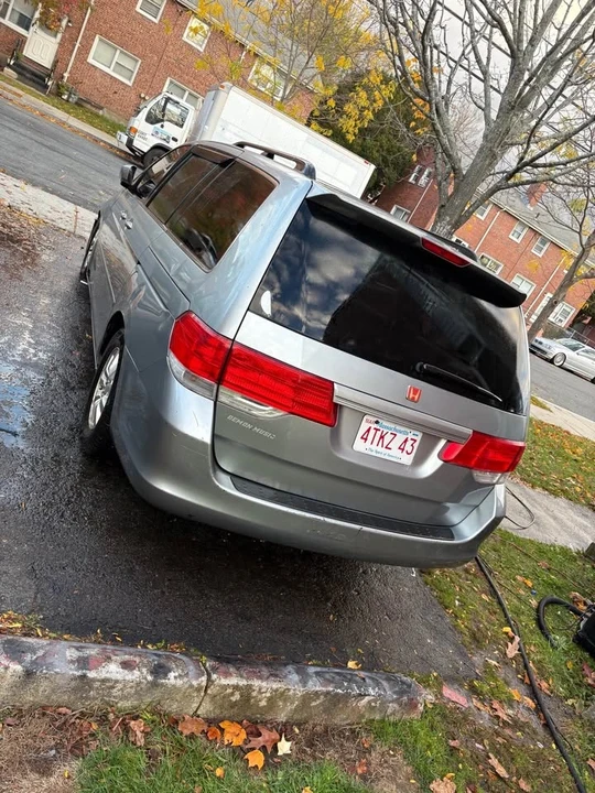 2008 Honda Odyssey - Image 2 of 15
