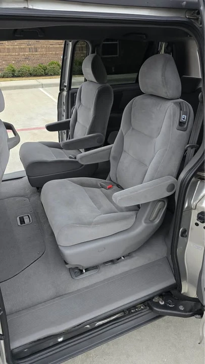 2008 Honda Odyssey - Image 6 of 7