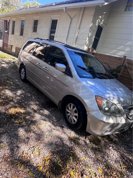 2008 Honda Odyssey - Image 2 of 4