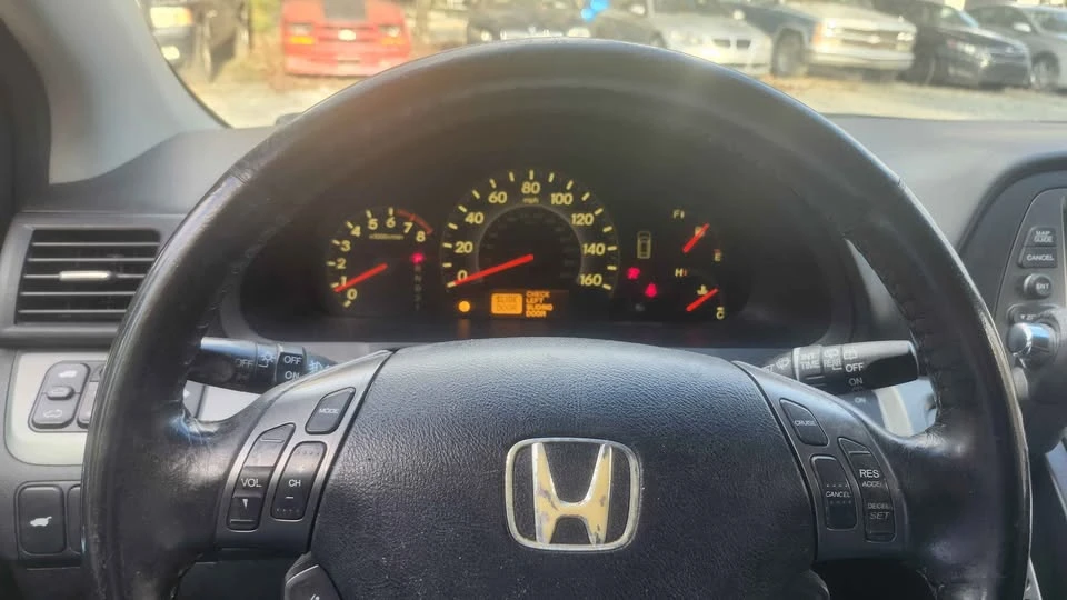 2008 Honda Odyssey - Image 9 of 10