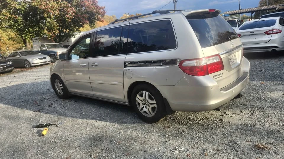 2008 Honda Odyssey - Image 6 of 10