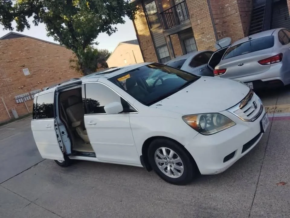 2008 Honda Odyssey - Image 8 of 10