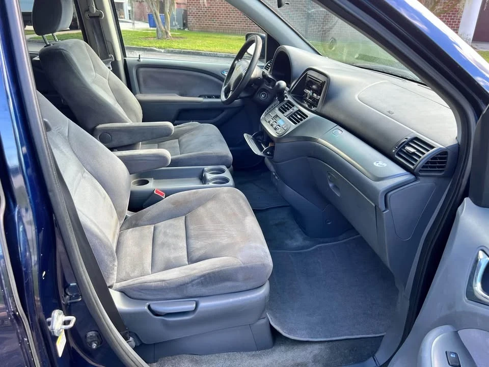 2008 Honda Odyssey - Image 8 of 10