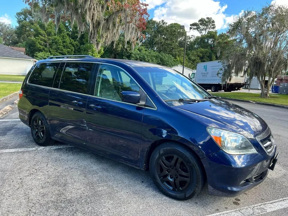 2008 Honda Odyssey - Image 2 of 10
