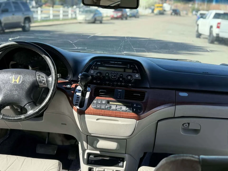 2008 Honda Odyssey - Image 10 of 13