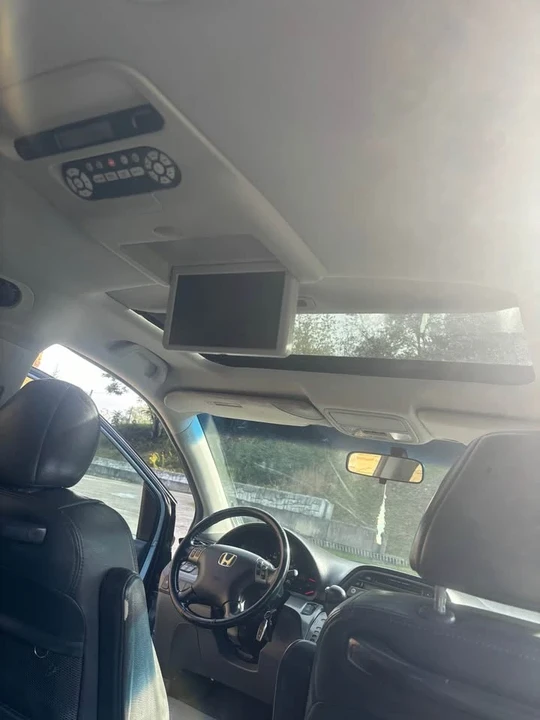 2008 Honda Odyssey - Image 15 of 18