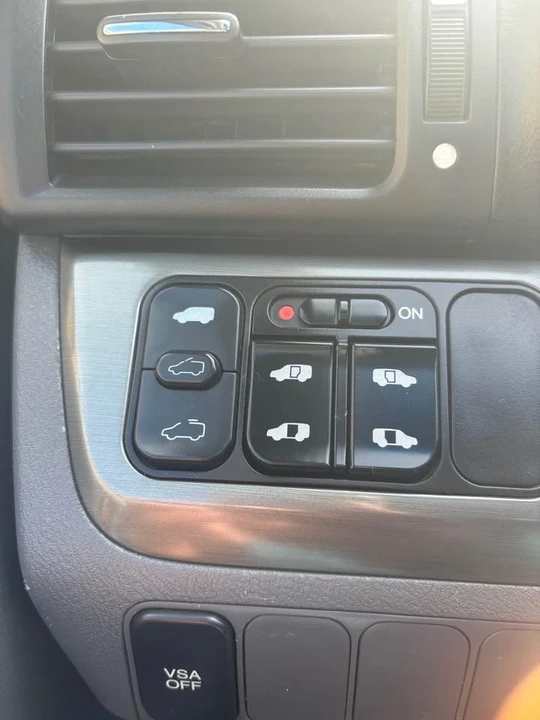 2008 Honda Odyssey - Image 17 of 18