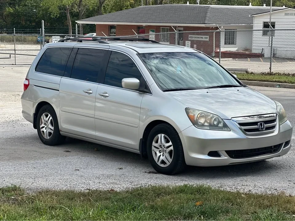 2008 Honda Odyssey - Image 2 of 8