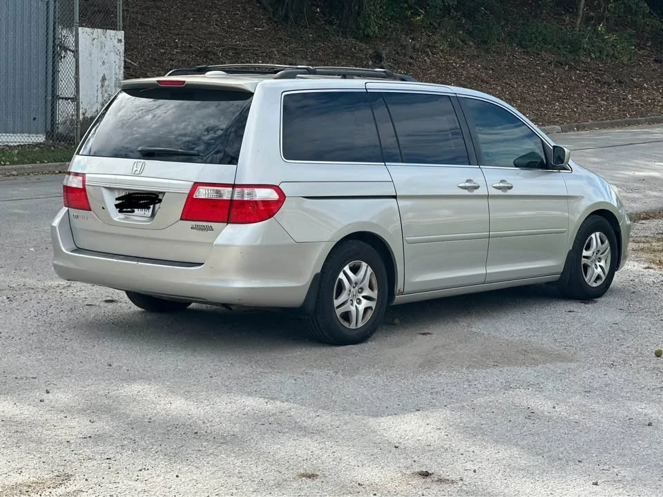 2008 Honda Odyssey - Image 3 of 8