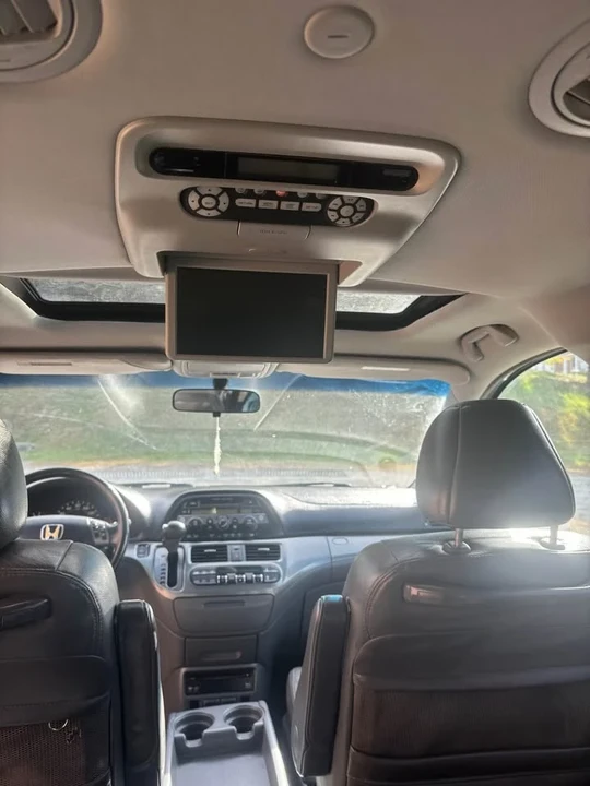 2008 Honda Odyssey - Image 10 of 18