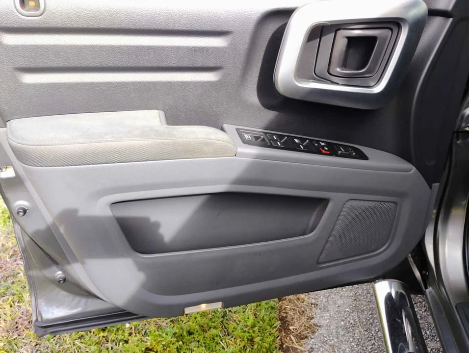 2008 Honda Ridgeline 1st Gen - Image 9 of 16
